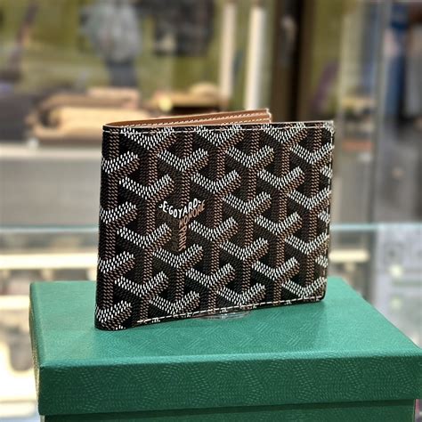 celebrity wallet goyard